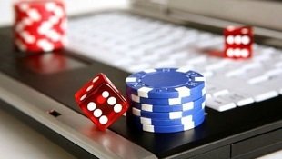 fetbet Baccarat Dragon Tiger Live Dealer ကတ်ဂိမ်း MMK ကစားနေသောမြင်ကွင်း